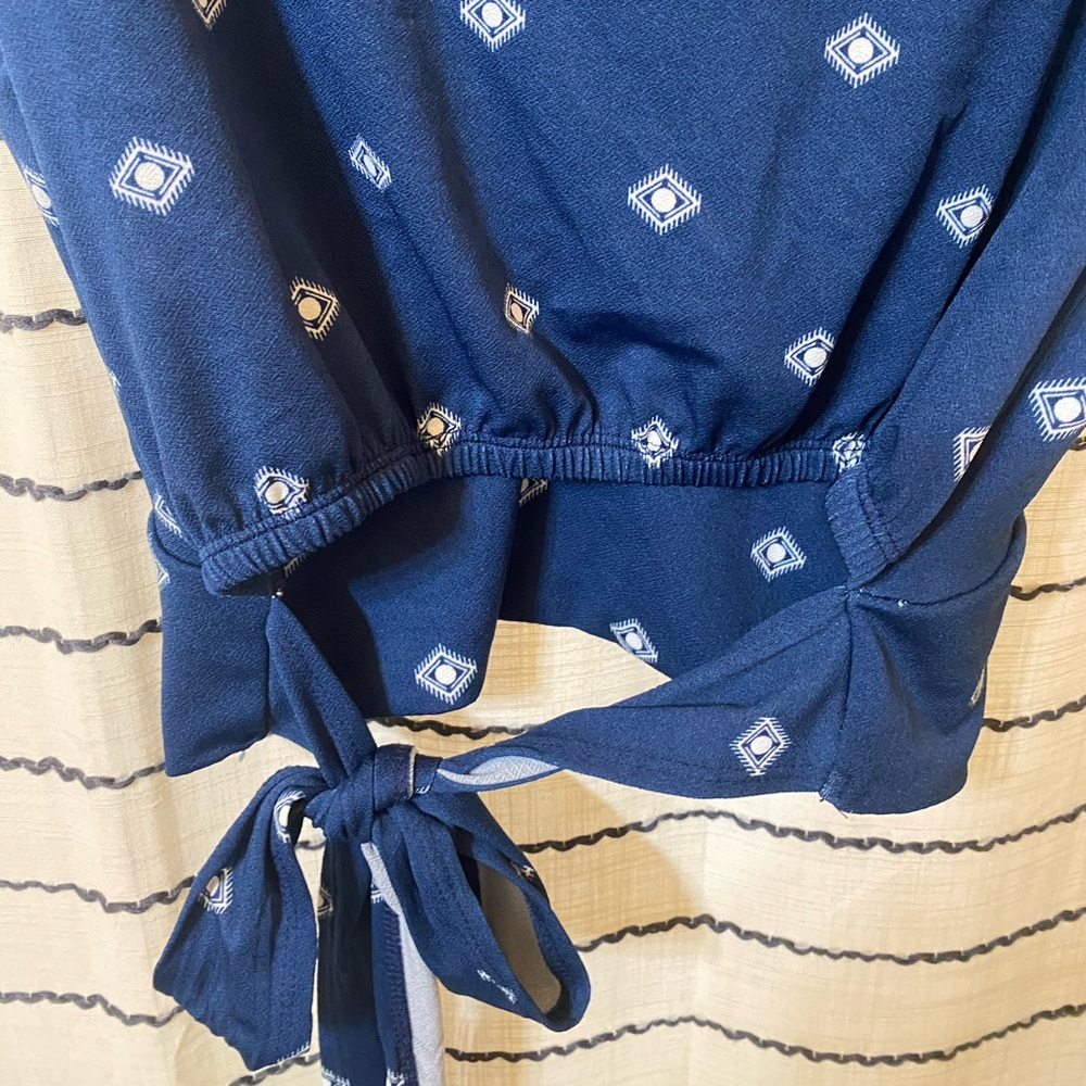 Willow Root Blue Patterned Top - Picture 4 of 5
